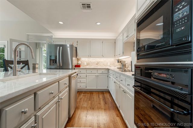 2808 E 82nd Place, Tulsa, OK 74137