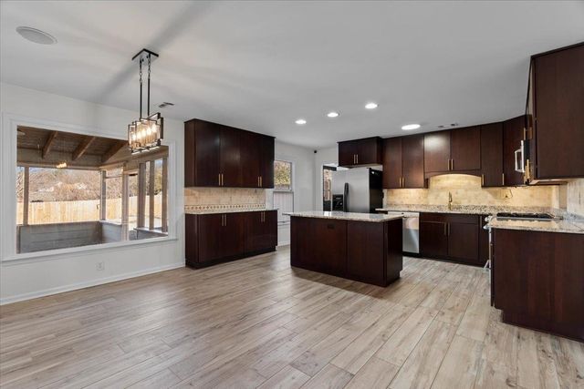 2887 MIKEYAIR DR, Germantown, TN 38138