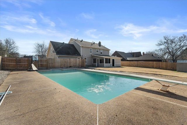 2887 MIKEYAIR DR, Germantown, TN 38138