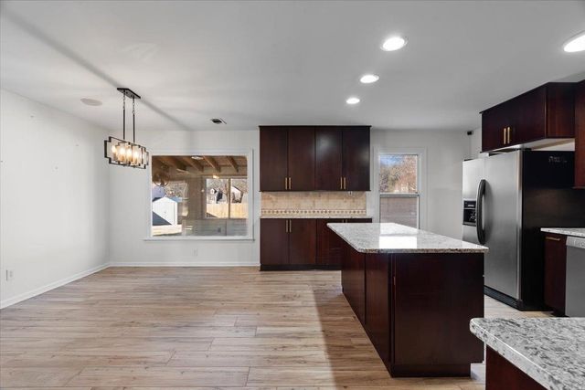 2887 MIKEYAIR DR, Germantown, TN 38138