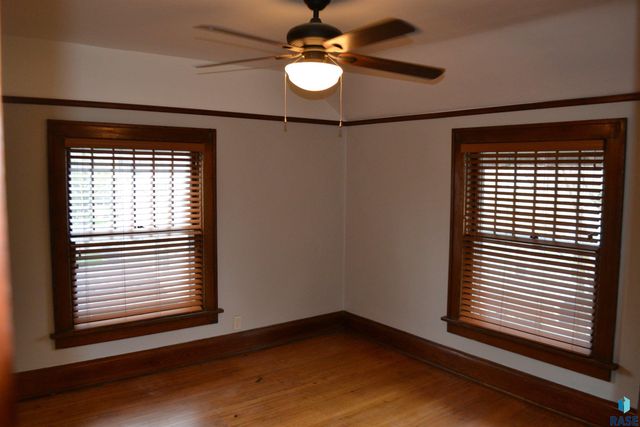 202 E 18th St Street, Sioux Falls, SD 57104