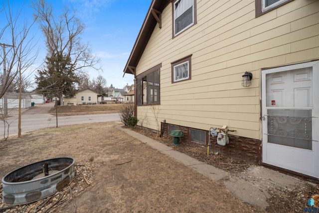 202 E 18th St Street, Sioux Falls, SD 57104