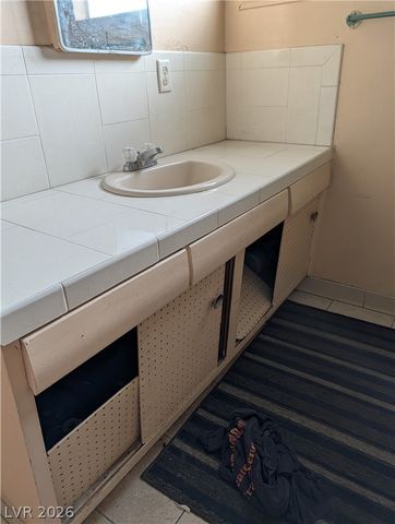 2000 Constantine Avenue, Las Vegas, NV 89101