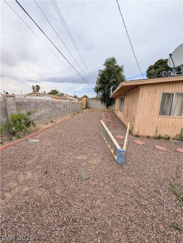 2000 Constantine Avenue, Las Vegas, NV 89101