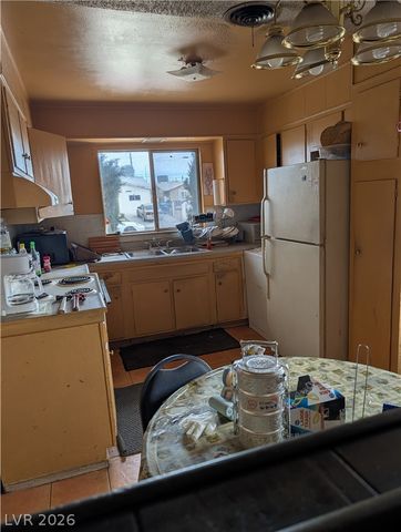 2000 Constantine Avenue, Las Vegas, NV 89101