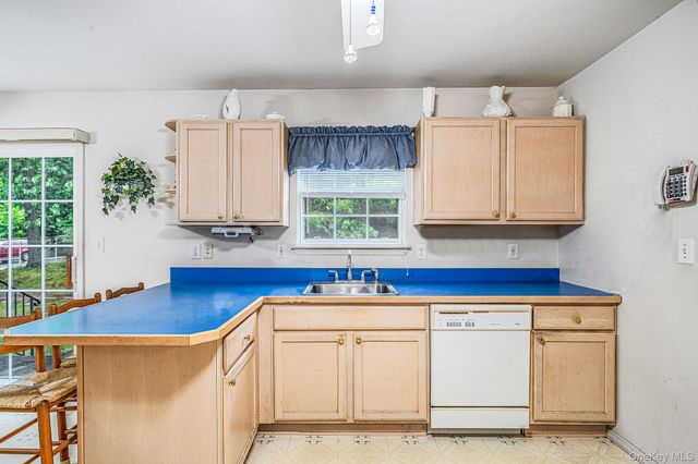 23 School Street, Lake Ronkonkoma, NY 11779