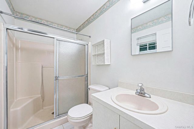 23 School Street, Lake Ronkonkoma, NY 11779