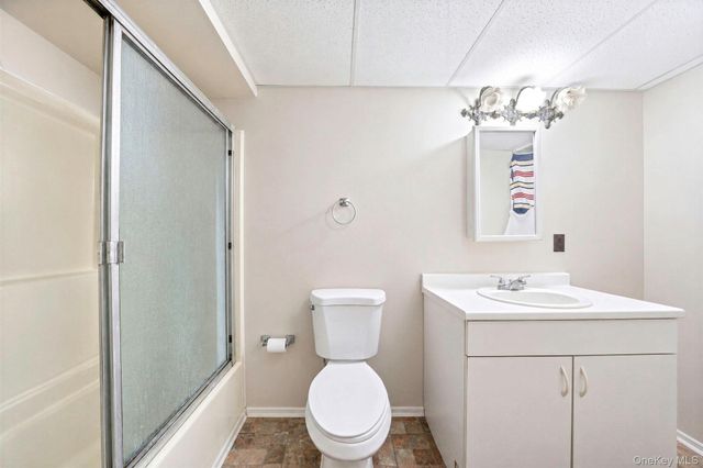 23 School Street, Lake Ronkonkoma, NY 11779