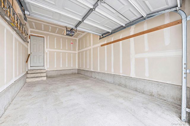23 School Street, Lake Ronkonkoma, NY 11779
