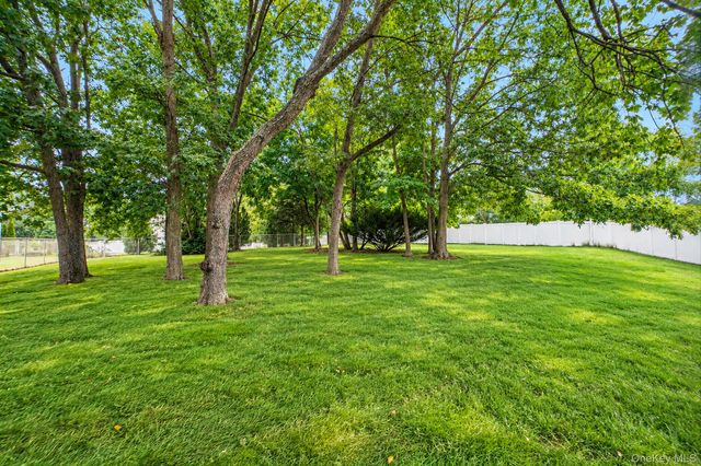 23 School Street, Lake Ronkonkoma, NY 11779