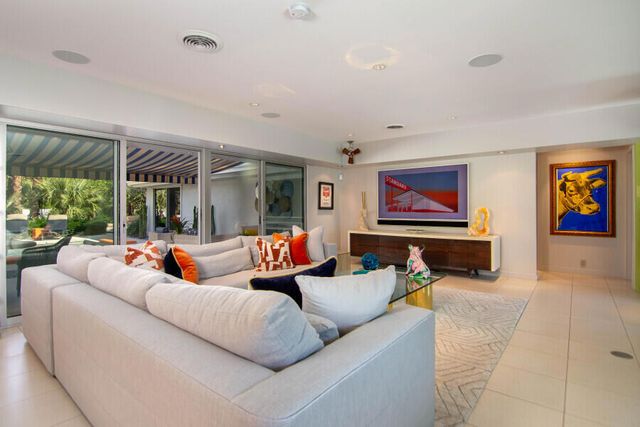 1156 E Cactus Road, Palm Springs, CA 92264