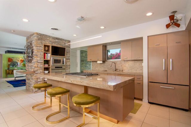 1156 E Cactus Road, Palm Springs, CA 92264