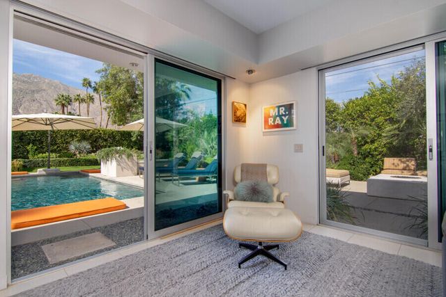 1156 E Cactus Road, Palm Springs, CA 92264