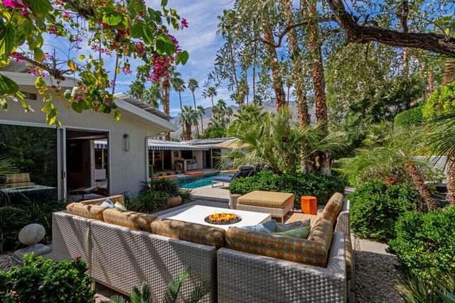 1156 E Cactus Road, Palm Springs, CA 92264