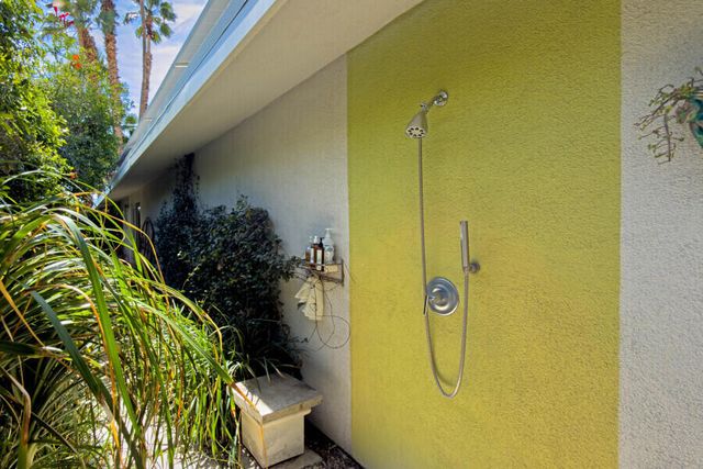 1156 E Cactus Road, Palm Springs, CA 92264