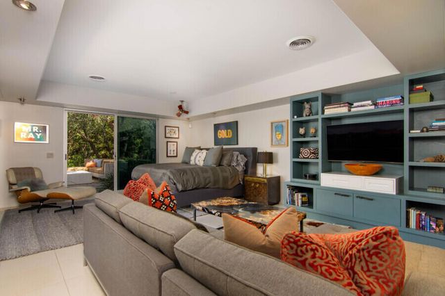 1156 E Cactus Road, Palm Springs, CA 92264