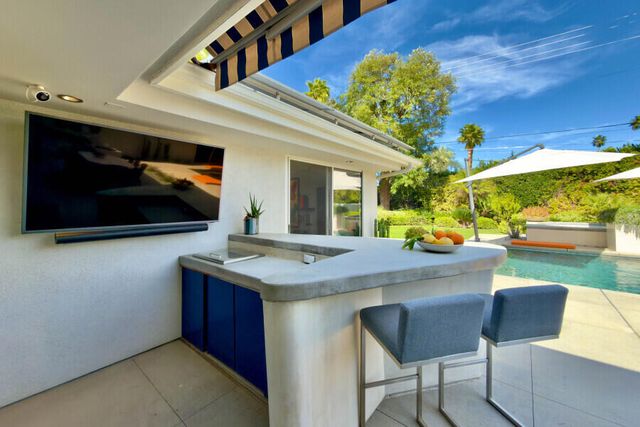 1156 E Cactus Road, Palm Springs, CA 92264