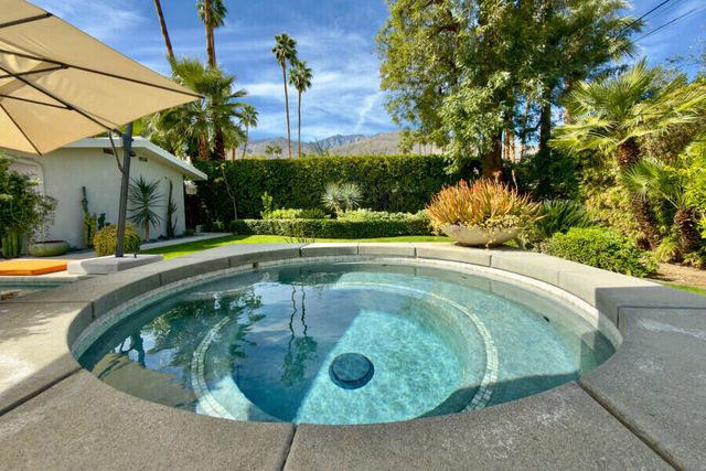 1156 E Cactus Road, Palm Springs, CA 92264