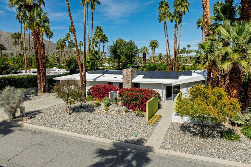 1156 E Cactus Road, Palm Springs, CA 92264