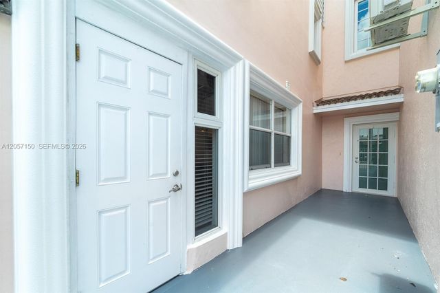 4521 NE 21st Avenue 1, Fort Lauderdale, FL 33308