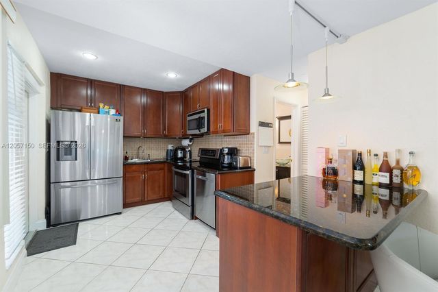 4521 NE 21st Avenue 1, Fort Lauderdale, FL 33308