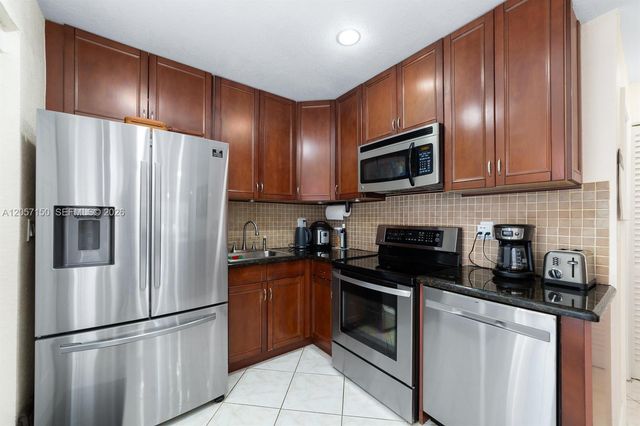 4521 NE 21st Avenue 1, Fort Lauderdale, FL 33308