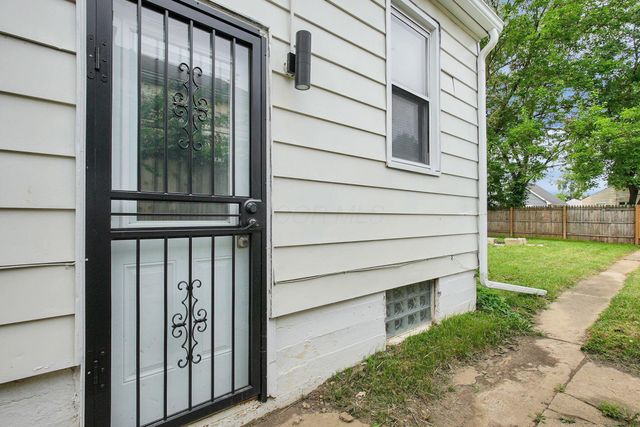 1683 Lexington Avenue, Columbus, OH 43211
