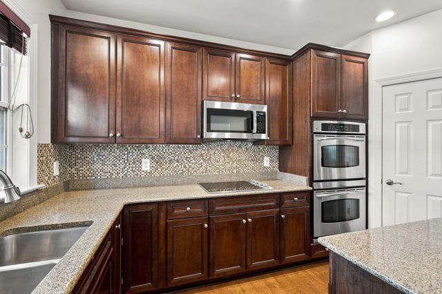 137 Mulberry Grv, Gallatin, TN 37066