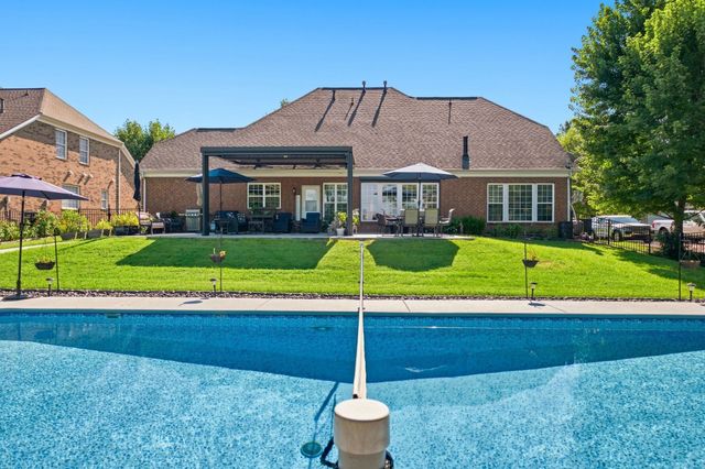 137 Mulberry Grv, Gallatin, TN 37066