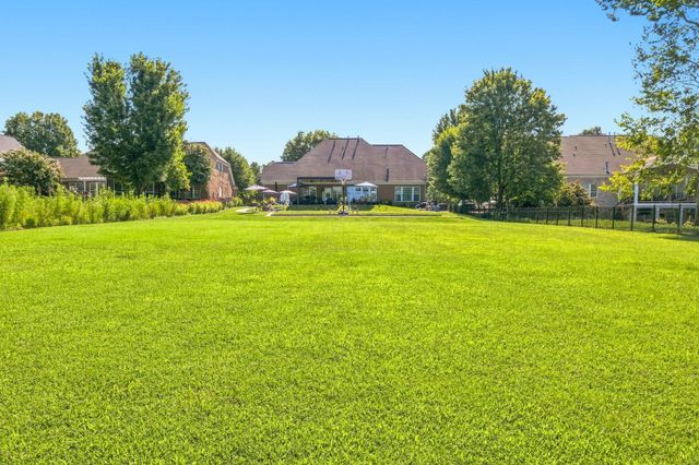 137 Mulberry Grv, Gallatin, TN 37066