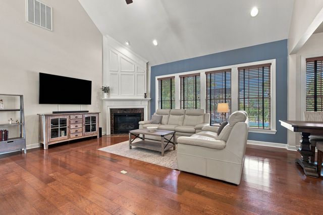 137 Mulberry Grv, Gallatin, TN 37066