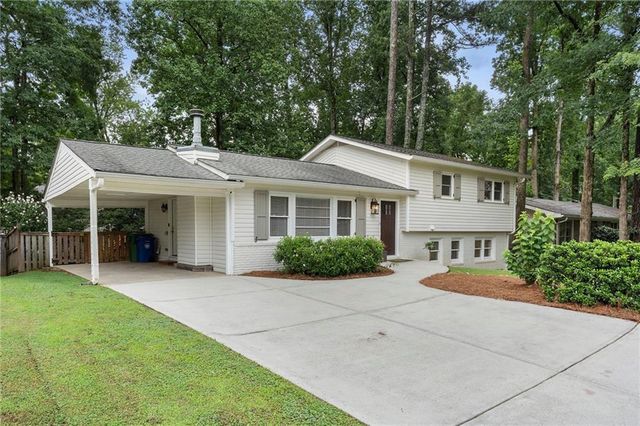 2353 Cortez Way NE, Brookhaven, GA 30319