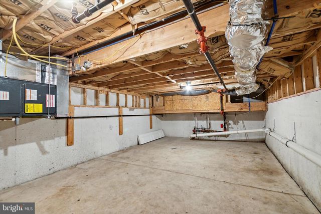 1702 FONTAIN ST, Philadelphia, PA 19121