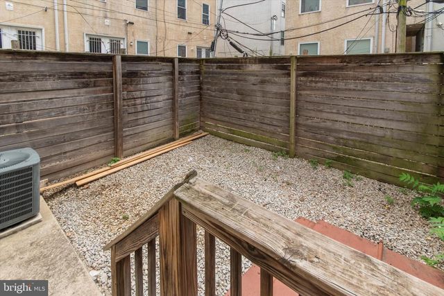 1702 FONTAIN ST, Philadelphia, PA 19121