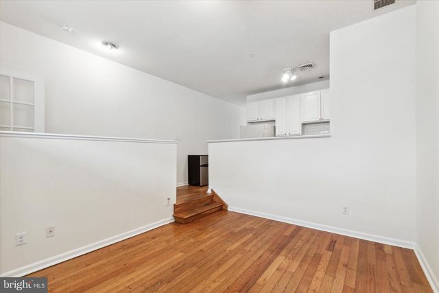 1702 FONTAIN ST, Philadelphia, PA 19121