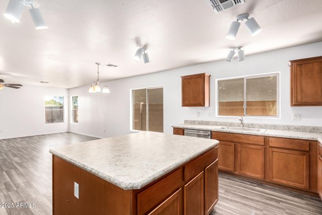 1272 W PINKLEY Avenue, Coolidge, AZ 85128