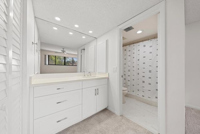 9415 Chelsea Drive N, Plantation, FL 33324
