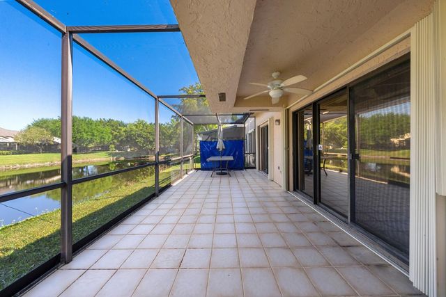 9415 Chelsea Drive N, Plantation, FL 33324