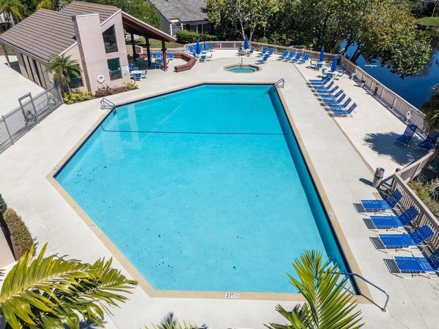 9415 Chelsea Drive N, Plantation, FL 33324