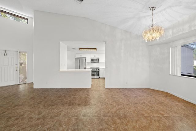 9415 Chelsea Drive N, Plantation, FL 33324