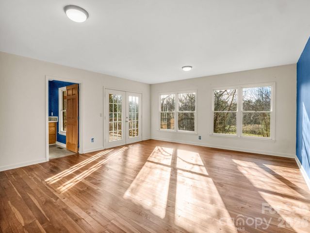 3205 Collinsville Road, Columbus, NC 28722