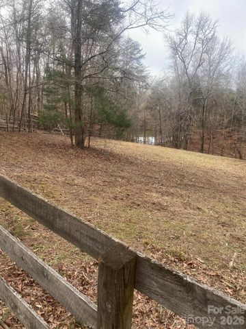 3205 Collinsville Road, Columbus, NC 28722