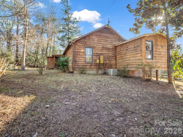 3205 Collinsville Road, Columbus, NC 28722
