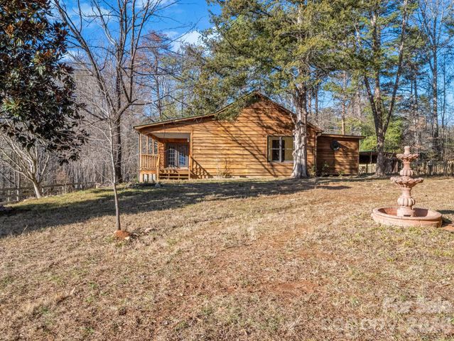 3205 Collinsville Road, Columbus, NC 28722