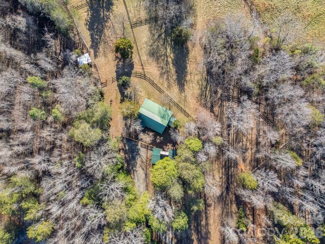 3205 Collinsville Road, Columbus, NC 28722