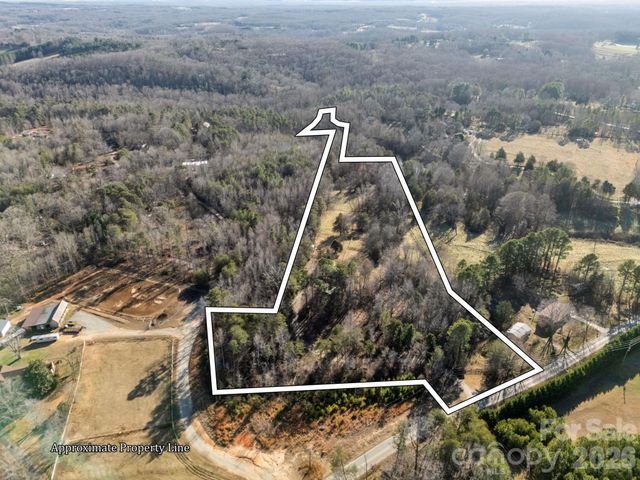 3205 Collinsville Road, Columbus, NC 28722