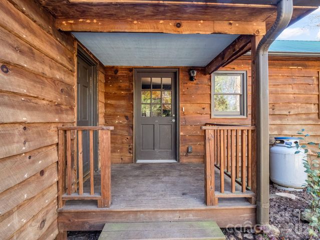 3205 Collinsville Road, Columbus, NC 28722