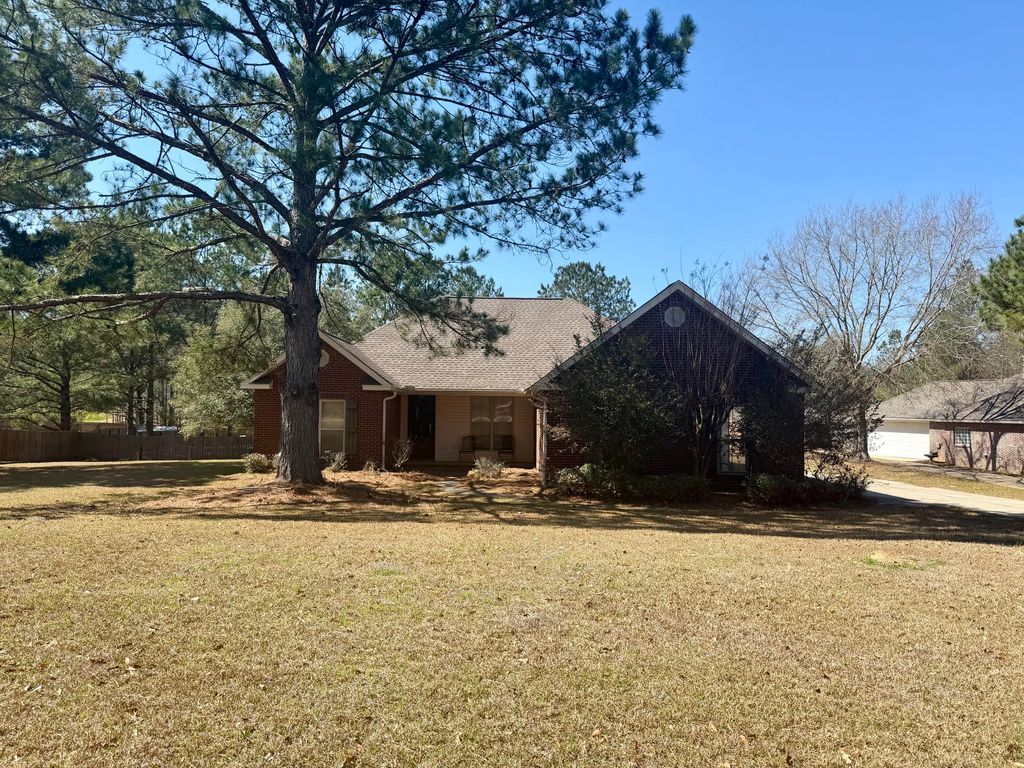 150 Latigo Loop, Sumrall, MS 39482