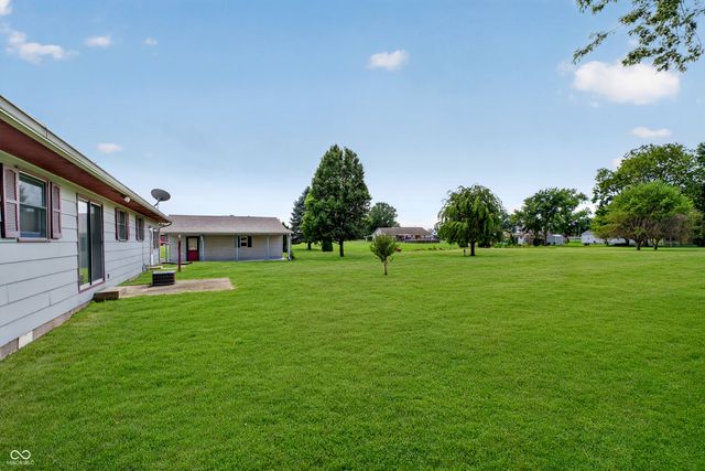 8505 S Bronco Drive, Daleville, IN 47334