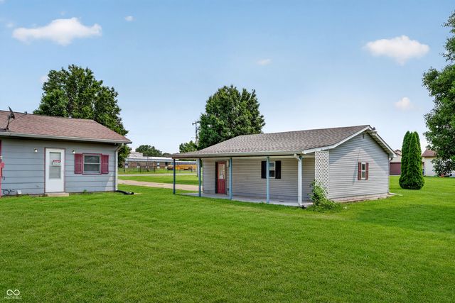 8505 S Bronco Drive, Daleville, IN 47334